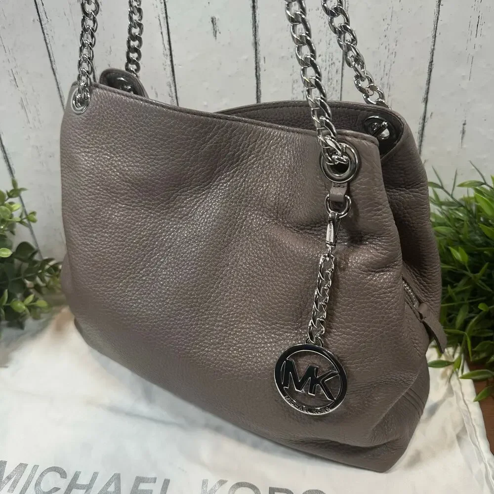 Michael Kors Jet Set Large Leather Shoulder Bag In Cinder